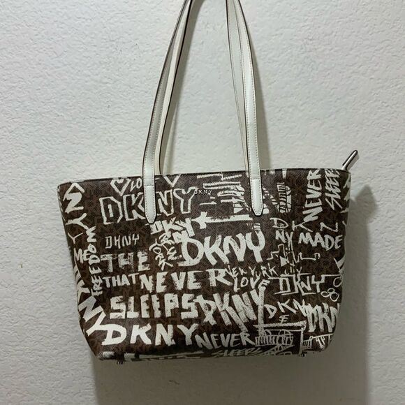 DKNY Bryant Medium Tote Graffiti purse handbag - Picture 4 of 14